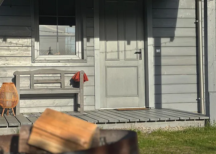 Holiday home Dla Pary - Sauna, Joga, Masaz, Jezioro *